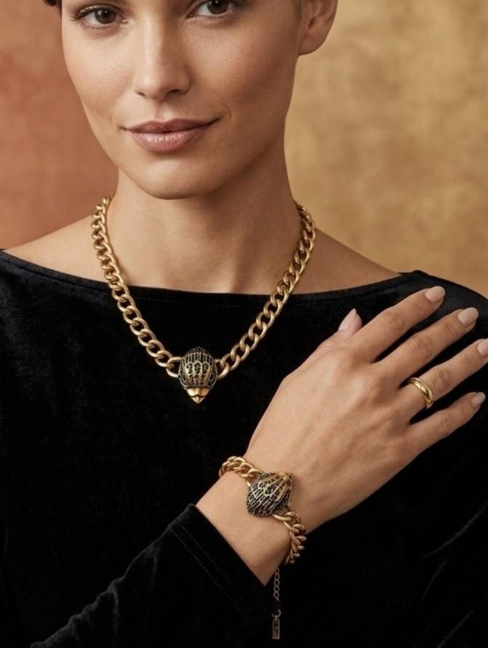 Vintage Gold Eagle Head Necklace Bracelet Set